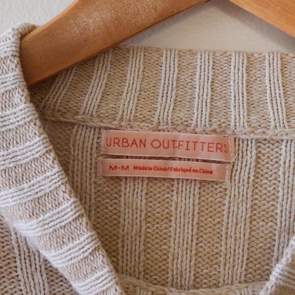 Oversized ribbed knit mock neck sweater - Picture 4 of 5